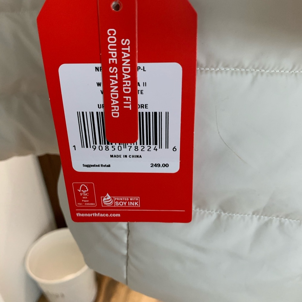 Women’s north face nwt large